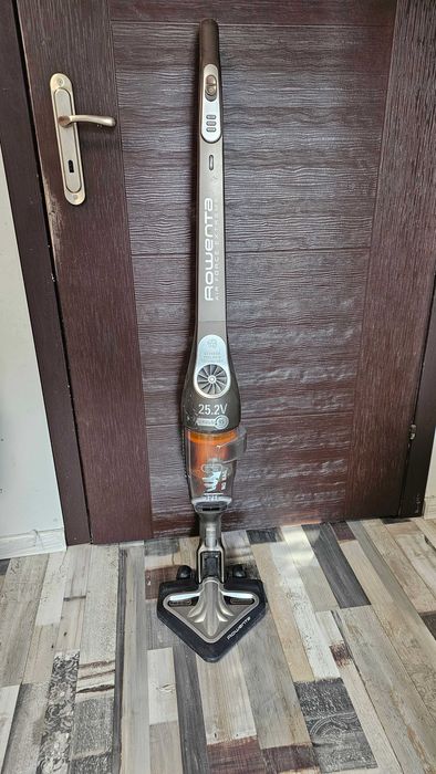 Вертикална прахосмукачка BOSH,Rowenta,Philips