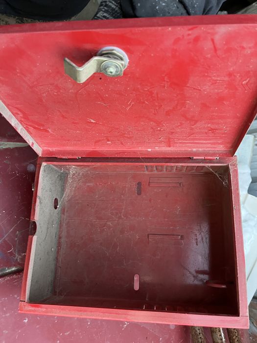 Ящик для счетчика / пожарный щит