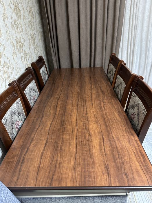 Продам Стол и стулья