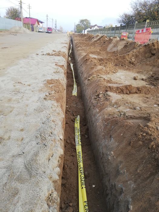 Minixcavator branșamente gaze, apă, curent electric, funda