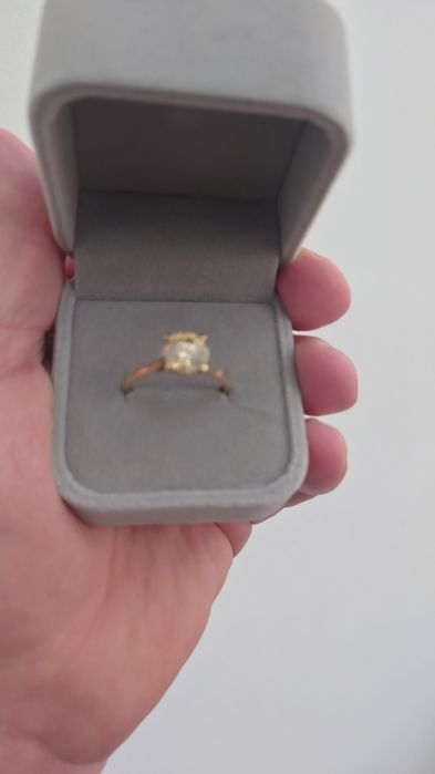 Inel aur cu diamant natural de 2 karatr