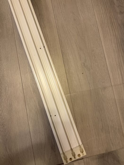 Продам потолочный карниз