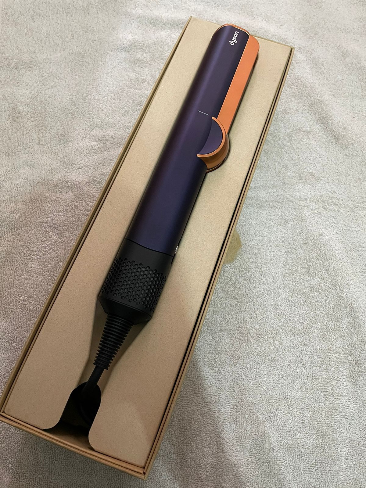 Dyson Airstrait HT01 (фен+выпрямитель)