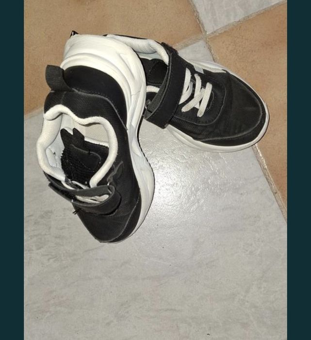 Vand lot adidasi cu lumini