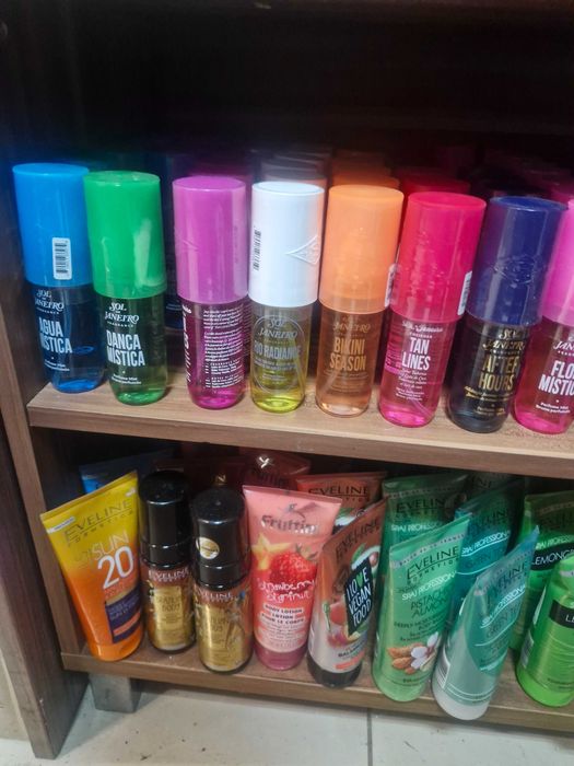 Продават се спрей за тяло Sol de Janeiro и Victoria's Secret