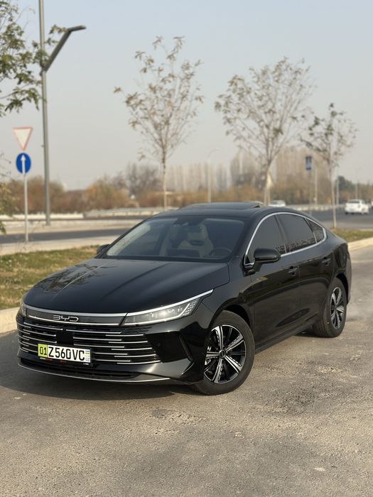 BYD chazor Qora Gbrid 4 poz Full 2023