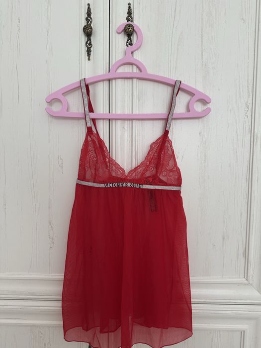 Гащеризони и пижами Victoria's Secret, цена 25 лв.