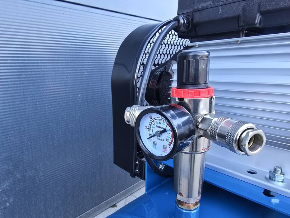 Въздушен компресор 4HP / 100L – 480 л/мин, 8 bar