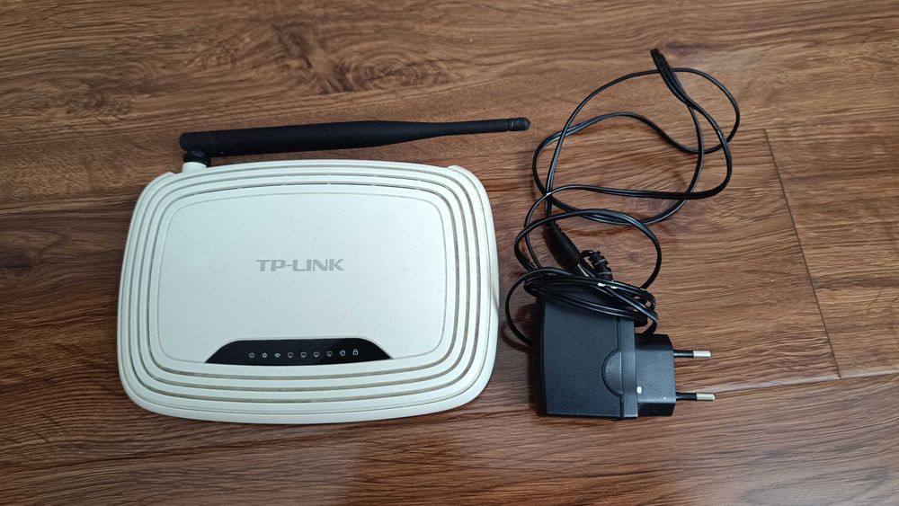 Модем-роутер TP-LINK 740N