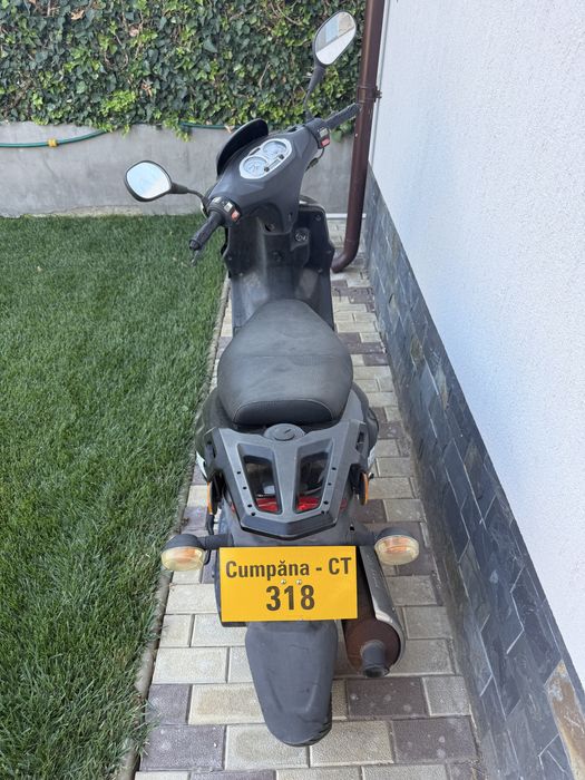 Scuter Piaggio Explorer 49cm3