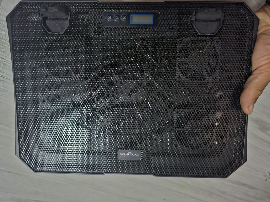 Laptop Asus Vivobook achizitionat de 2 luni