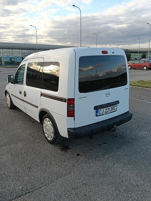 Vând Opel Combo 2008
