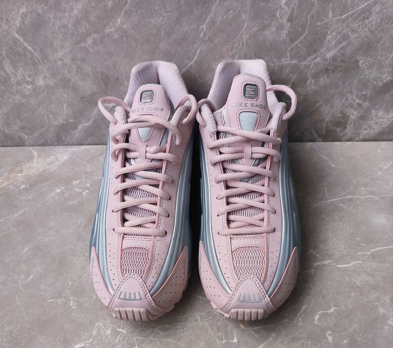 Nike Shox номер 40,5 Дамски маратонки