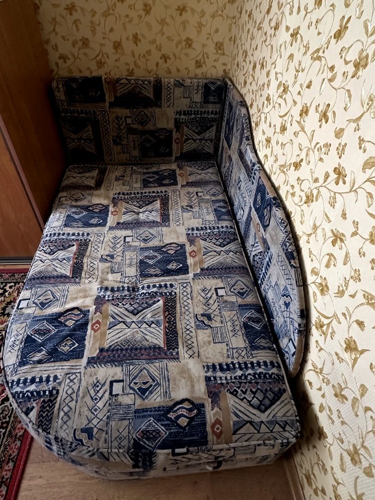 Продам :тахта/софа.