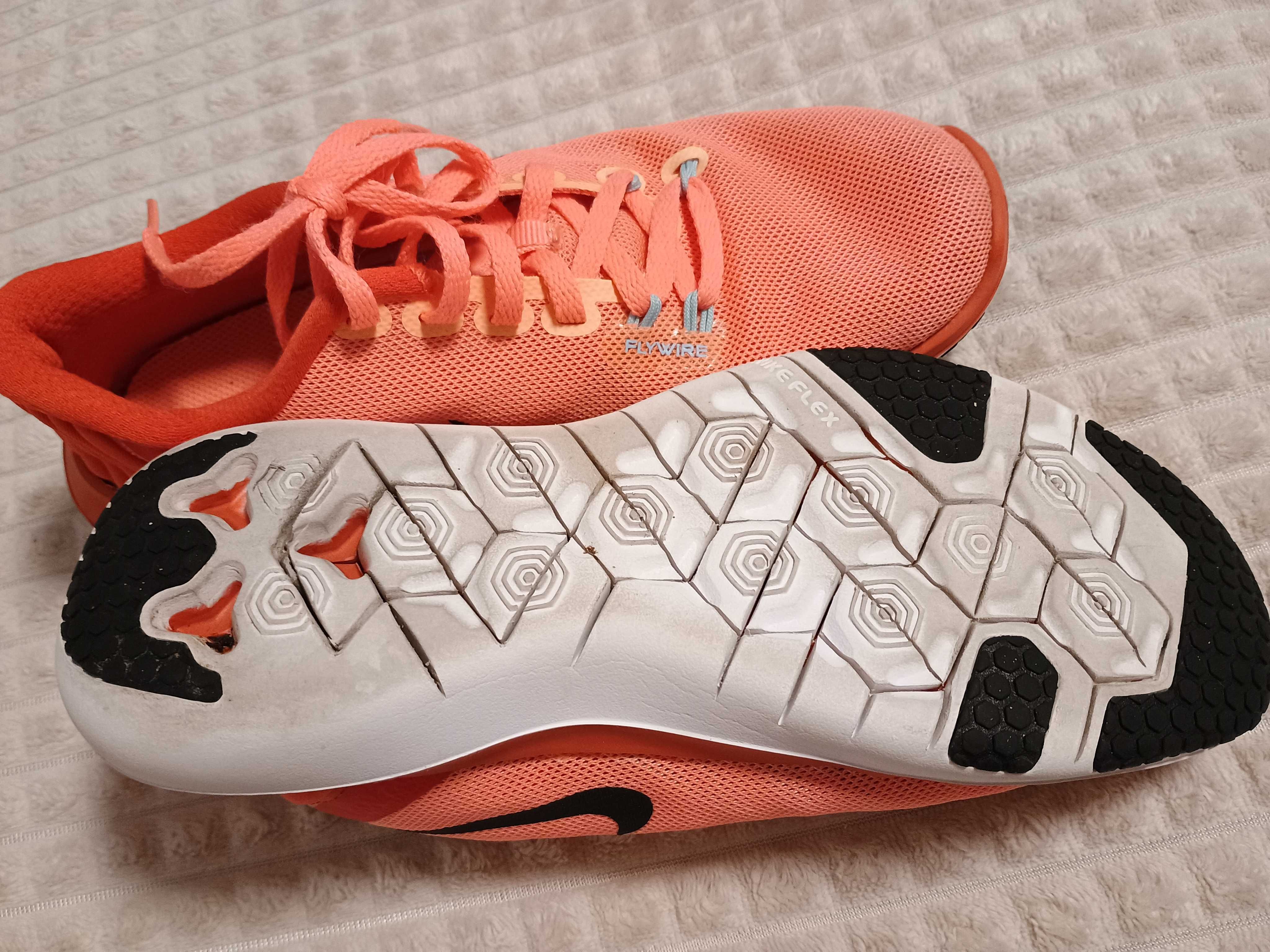Дамски маратонки nike