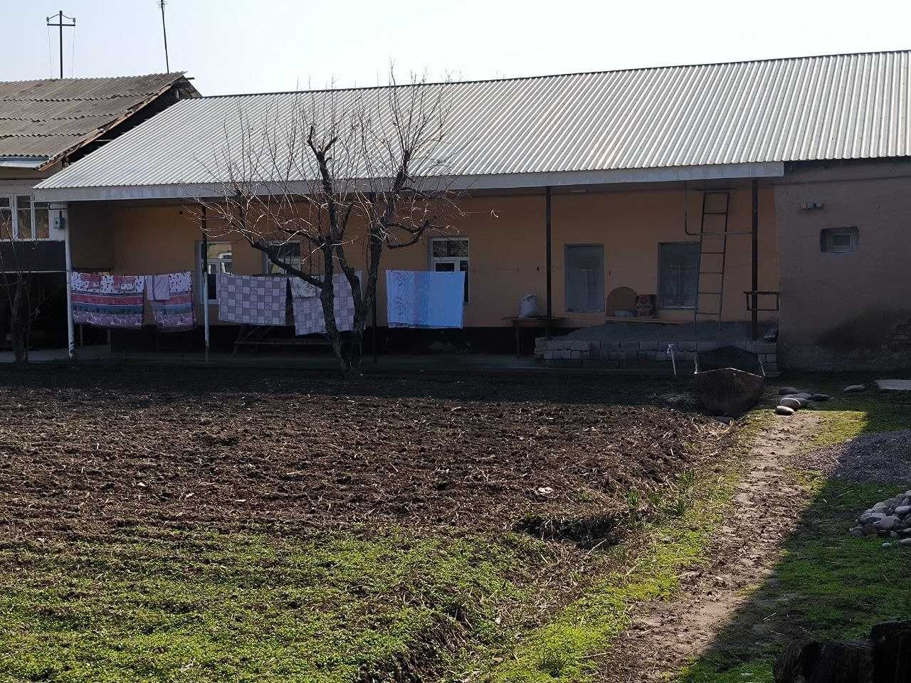 Sotiladi 4.4 sotix xovli Hosildor, Qibray Продается 4,4 соток Кибрай