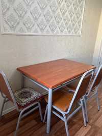 Кухонный стол, стулья (5штук)
