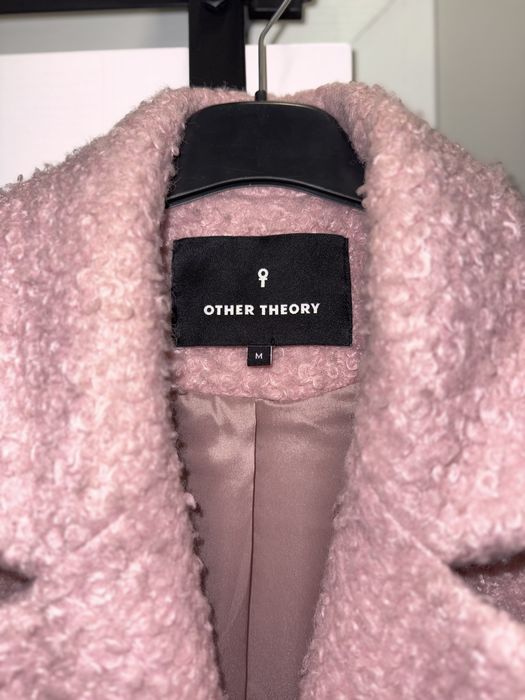 Топло земно палто