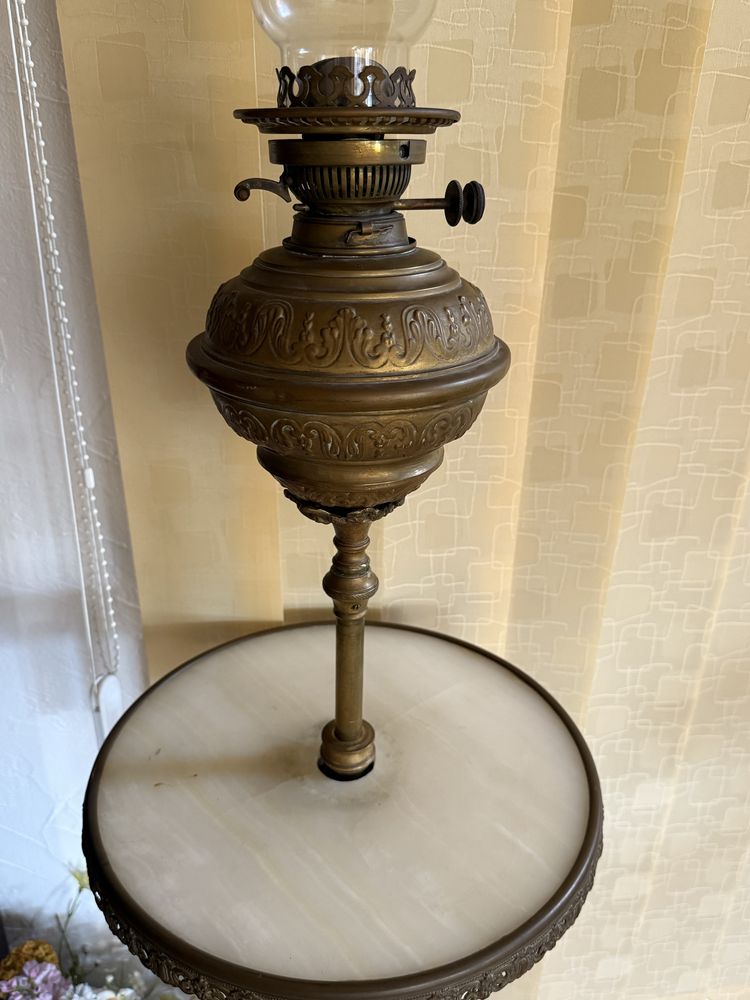 Lampa gaz petrol alama , bronz veche , vintage