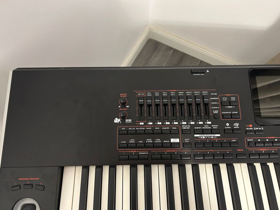 Korg pa4x oriental 76 key stare nouă !!