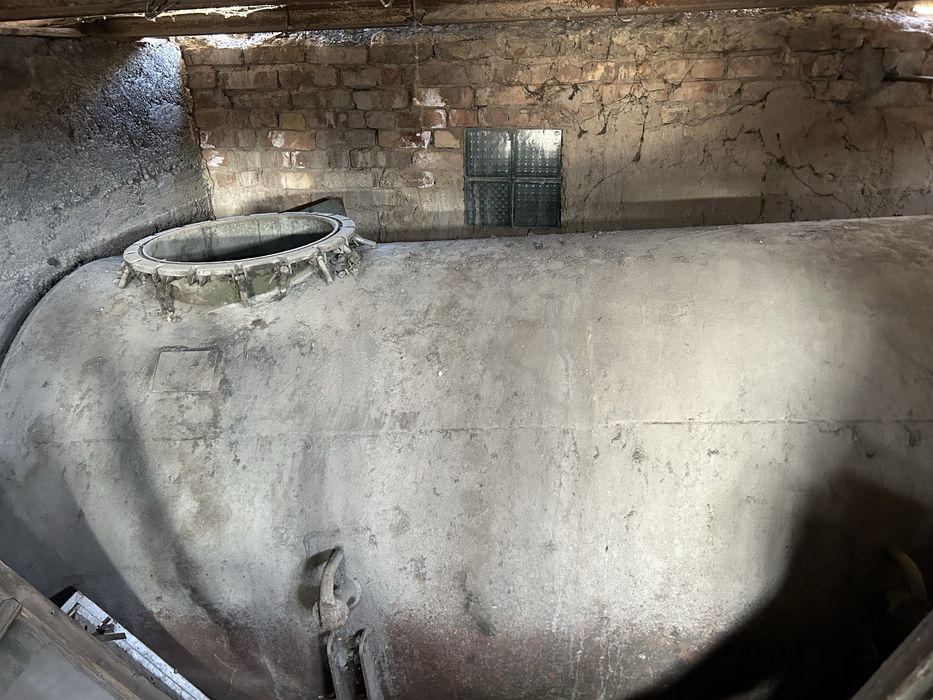 ⸻  Продаю металлическую ёмкость/цистерну