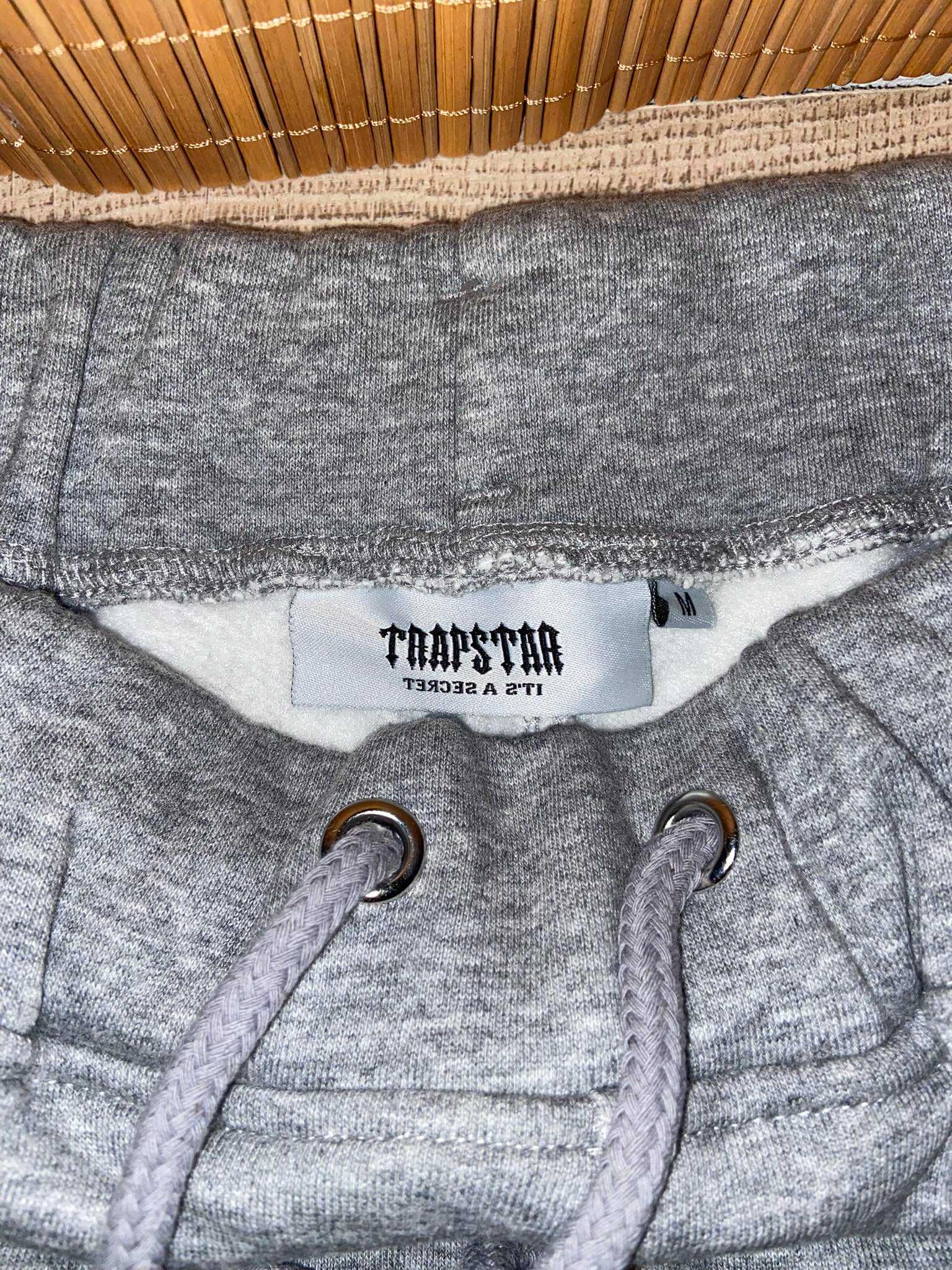 Trapstar Chenille Decoded Short set - Grey Ice Flavours 2.0 Edition