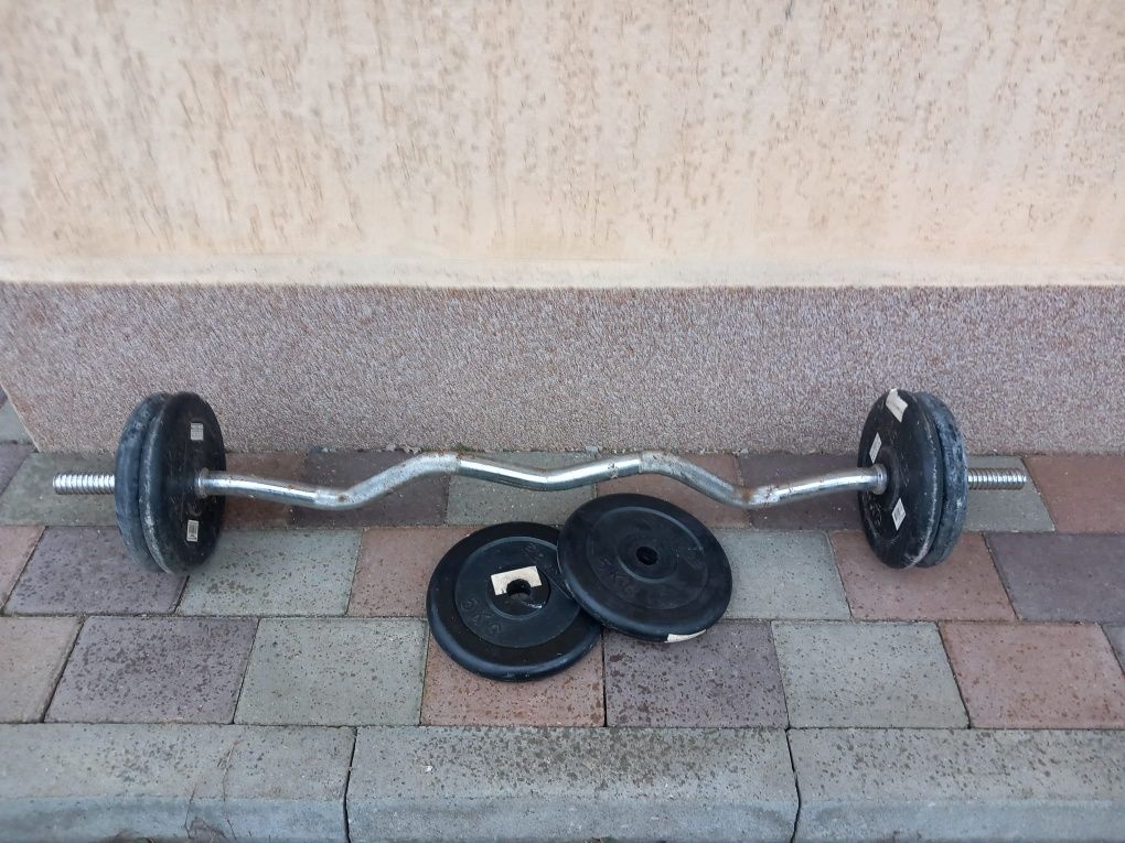 Vând echipamente sportive