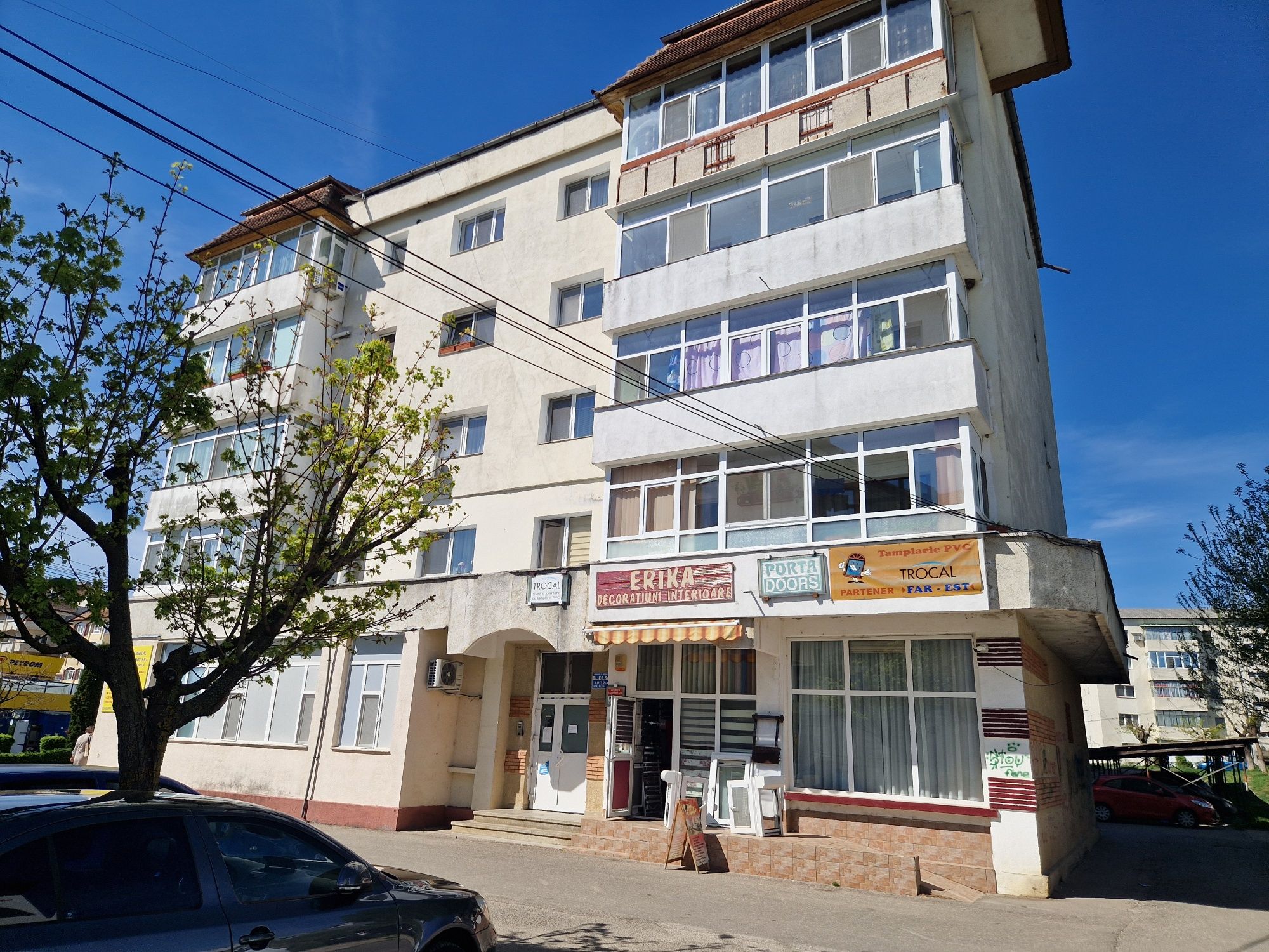 Vand apartament 4 camere ultracentral Curtea de Arges