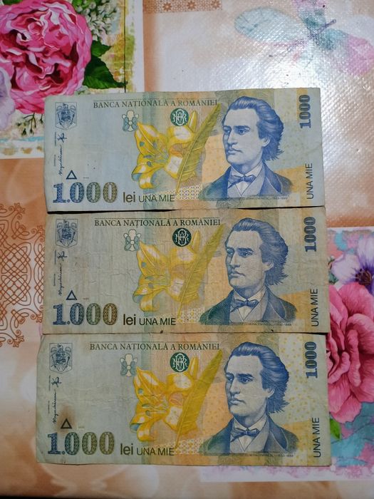 Vând 3 bancnote de 1000 lei din anul 1998