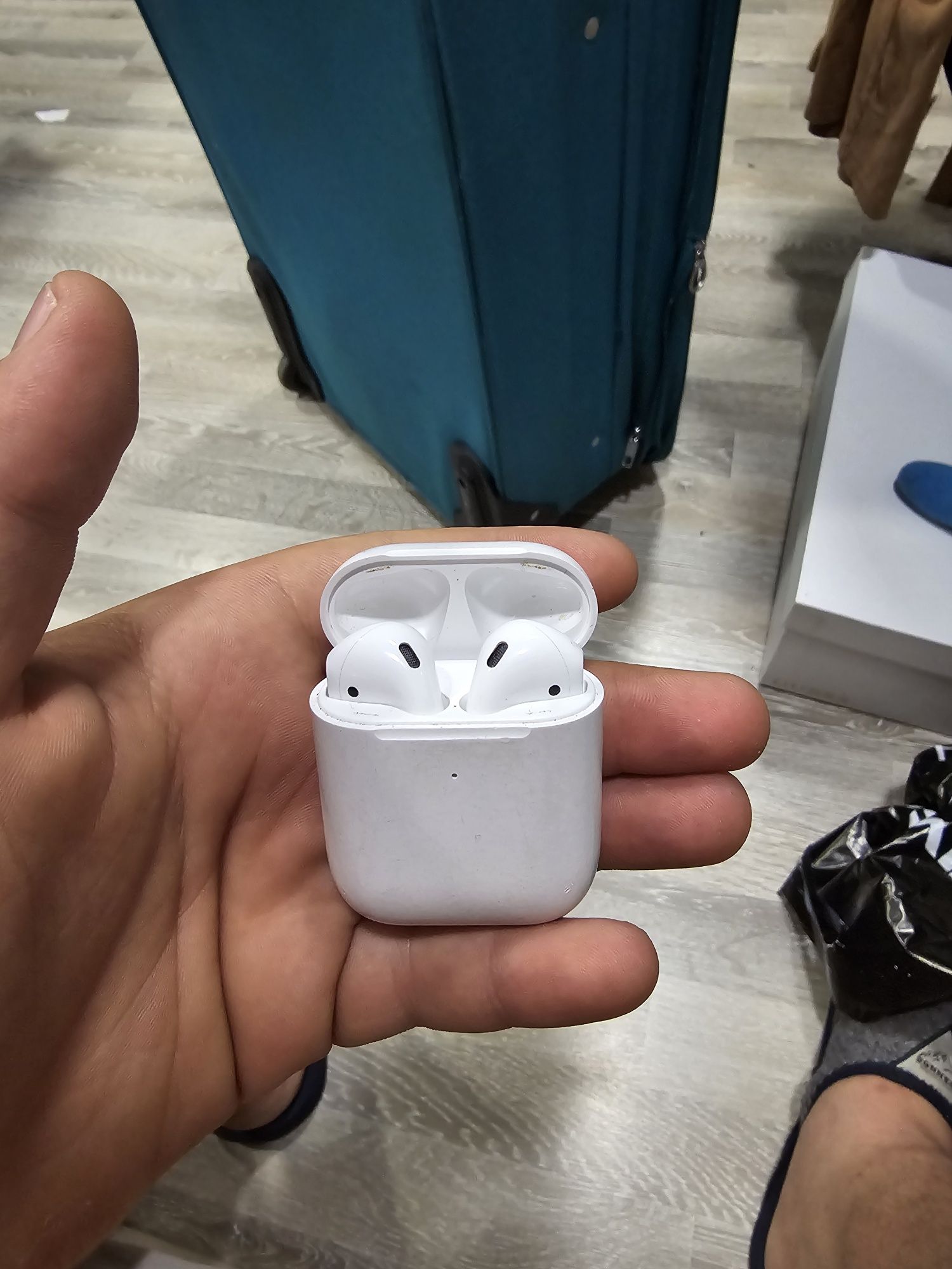 Apple airpords 2