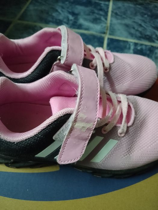 Маратонки за момиче