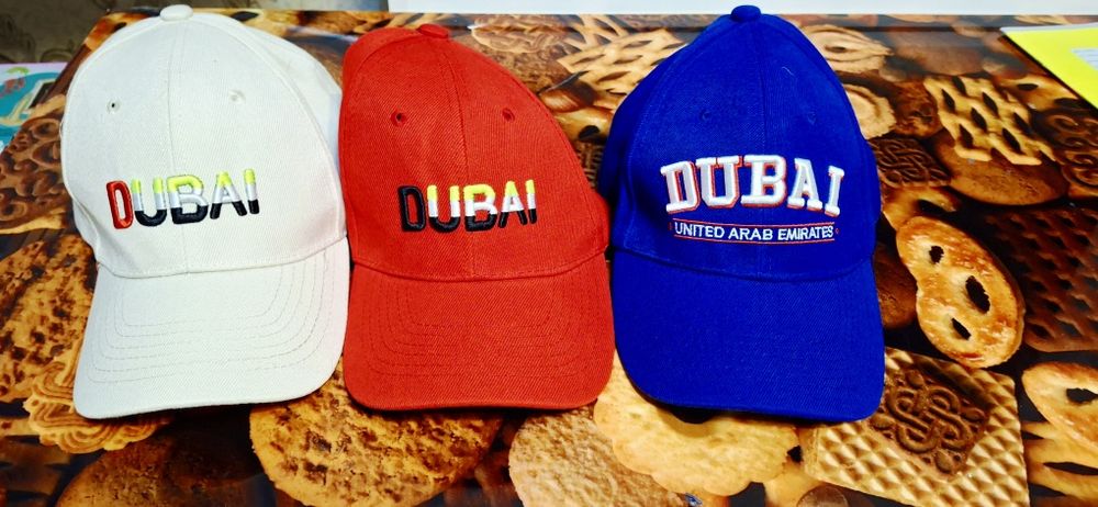 Продам бейсболки новые