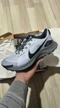 Nike pegasus trail ghost 44,5 noi.