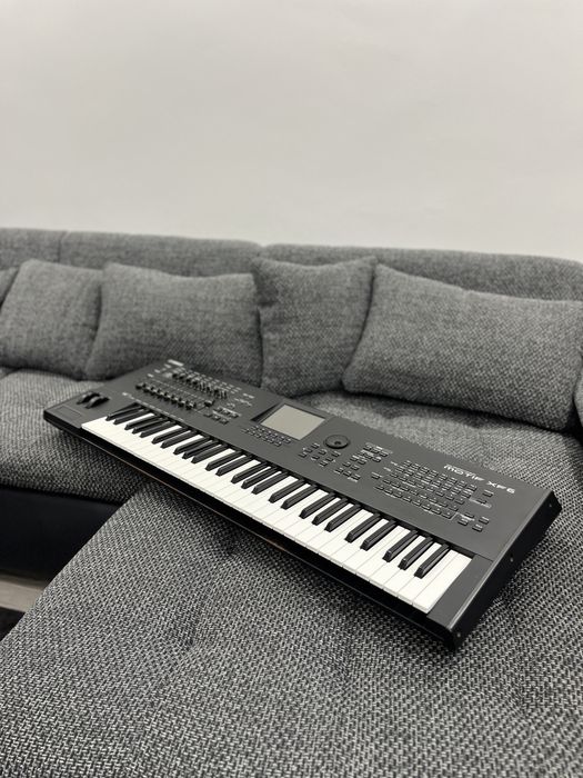 De vanzare orga - Yamaha Motif XF 6
