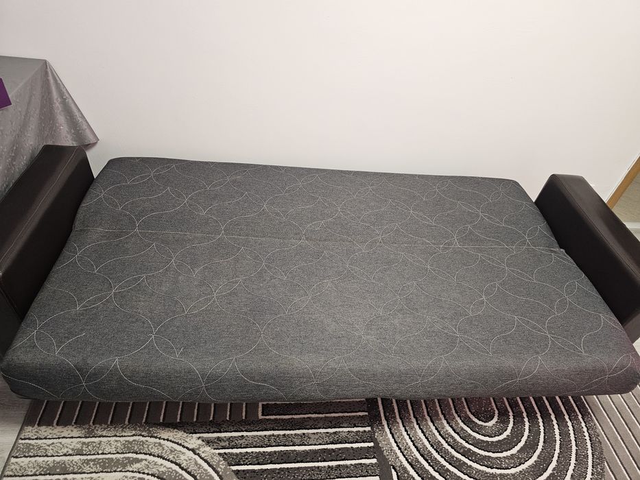 Vând canapea extensibila