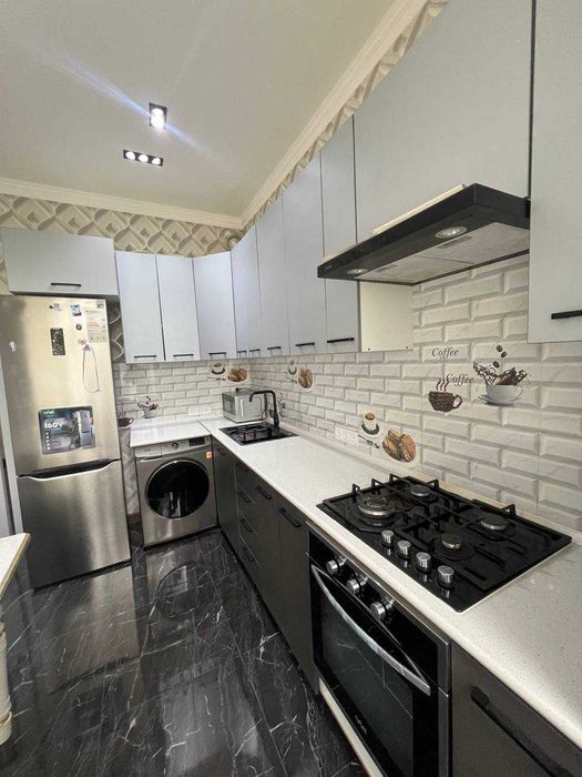 Сдаётся Хорошая квартира на базар Кадышева 827*