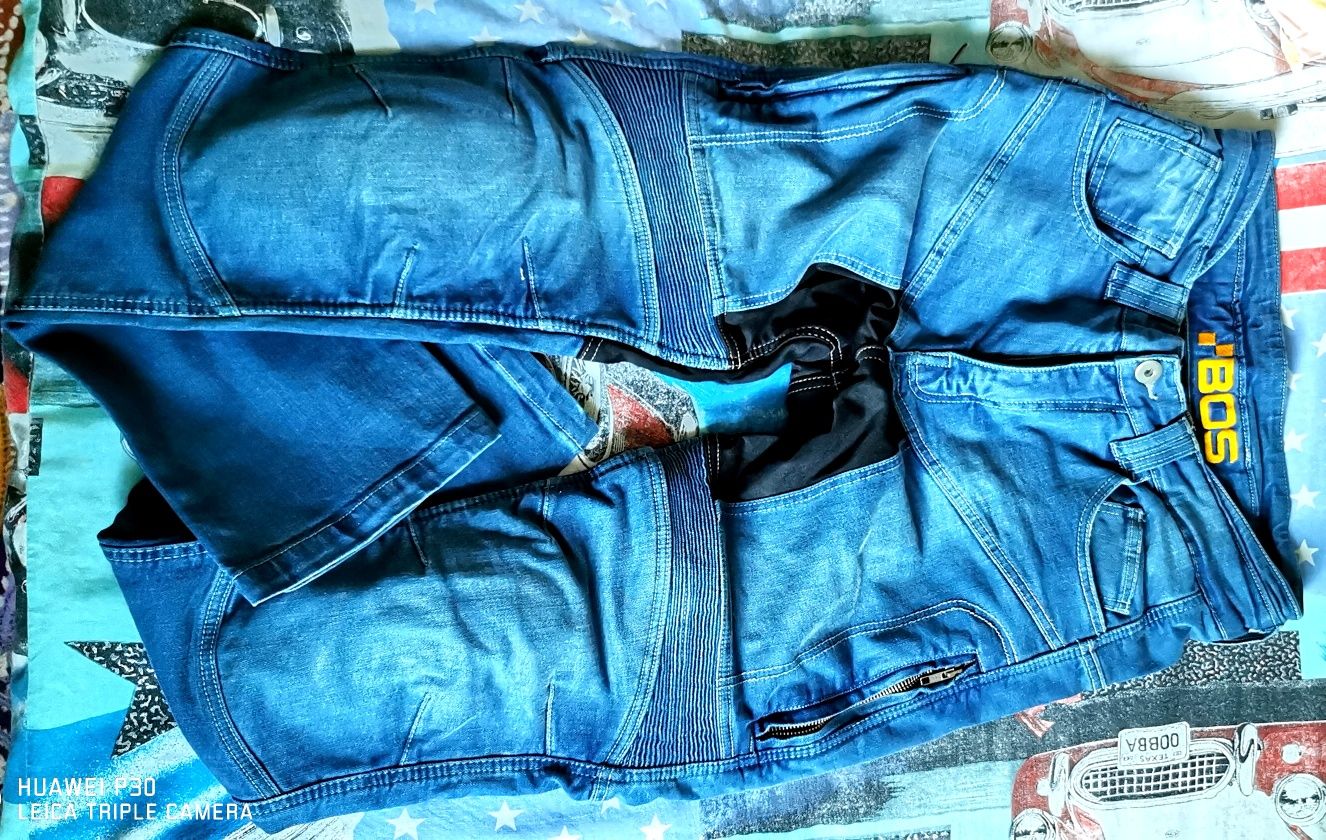 Jeans Moto, pantaloni de protecție.