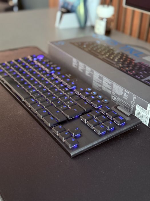 Tastatura Logitech G915 TKL ligtspeed linear  pc gaming switch brown