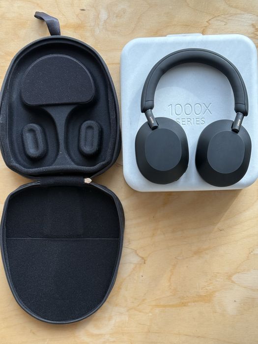 Наушники Sony WH-1000XM5, состояние новые. Yangi deyarli ishlatilmagan