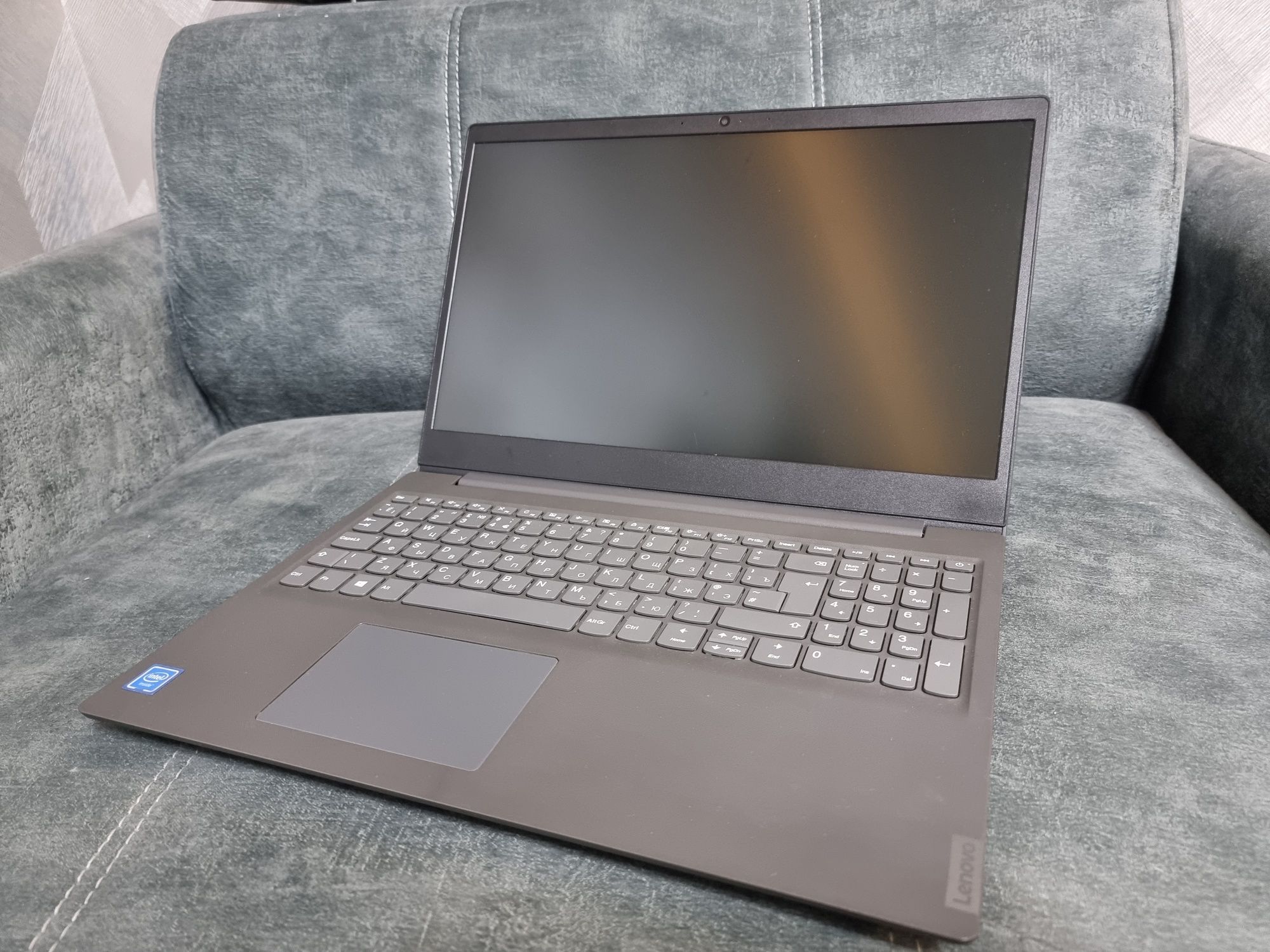 Lenovo V15 IGL в отличном состоянии