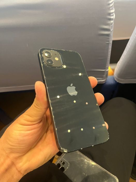 Айфон 12 сатылады