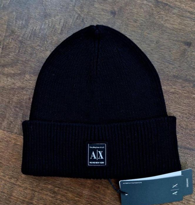 Памучни плетени шапки.