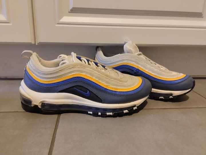 Nike Air Max 97 N38 и 38.5. Цена за чифт 135 лв!
