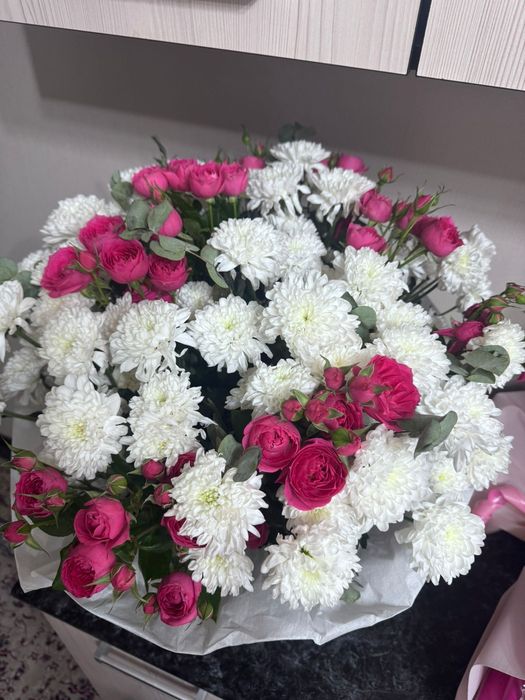 Свежый адемі гул.он мың карзинадағы.екіншісі бес мың