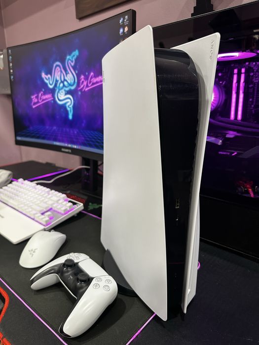 Playstation 5 disc version cfi-1216A с един джойстик.