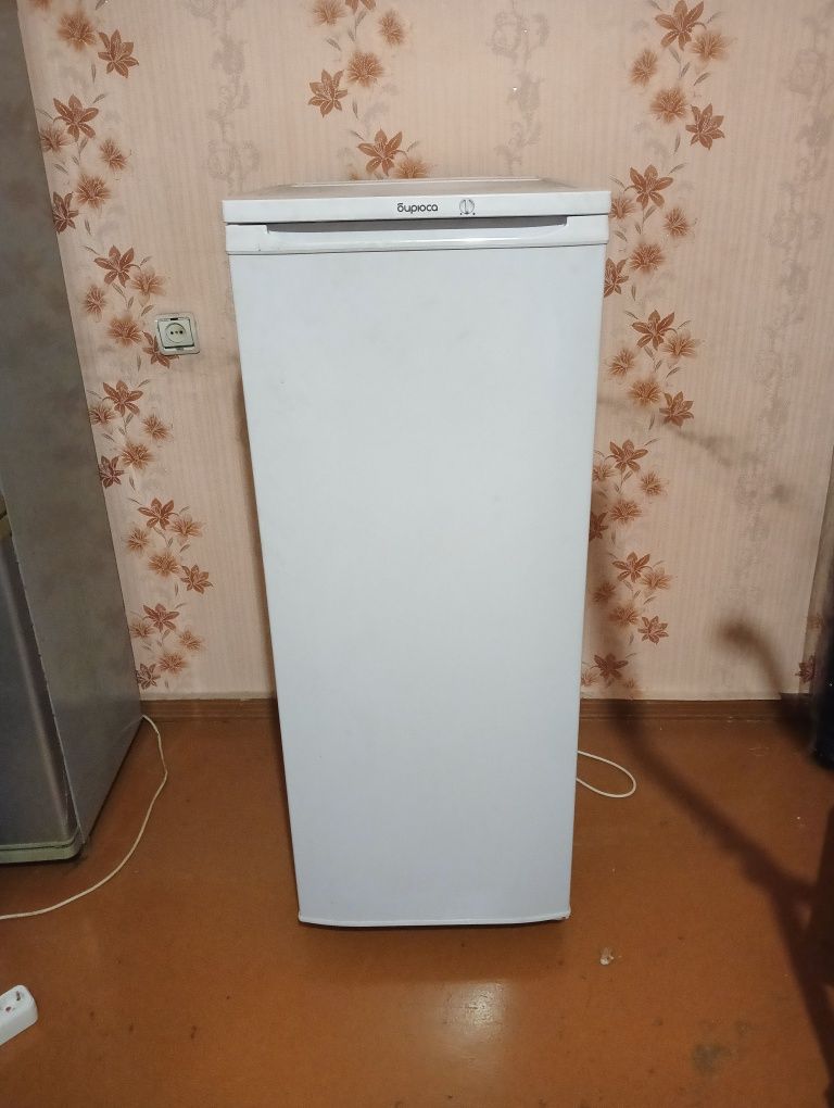 Продам морозильную камеру Бирюса.