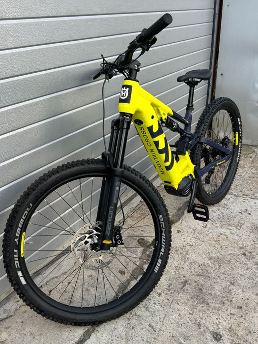 Bicicleta  electrica full-suspension S