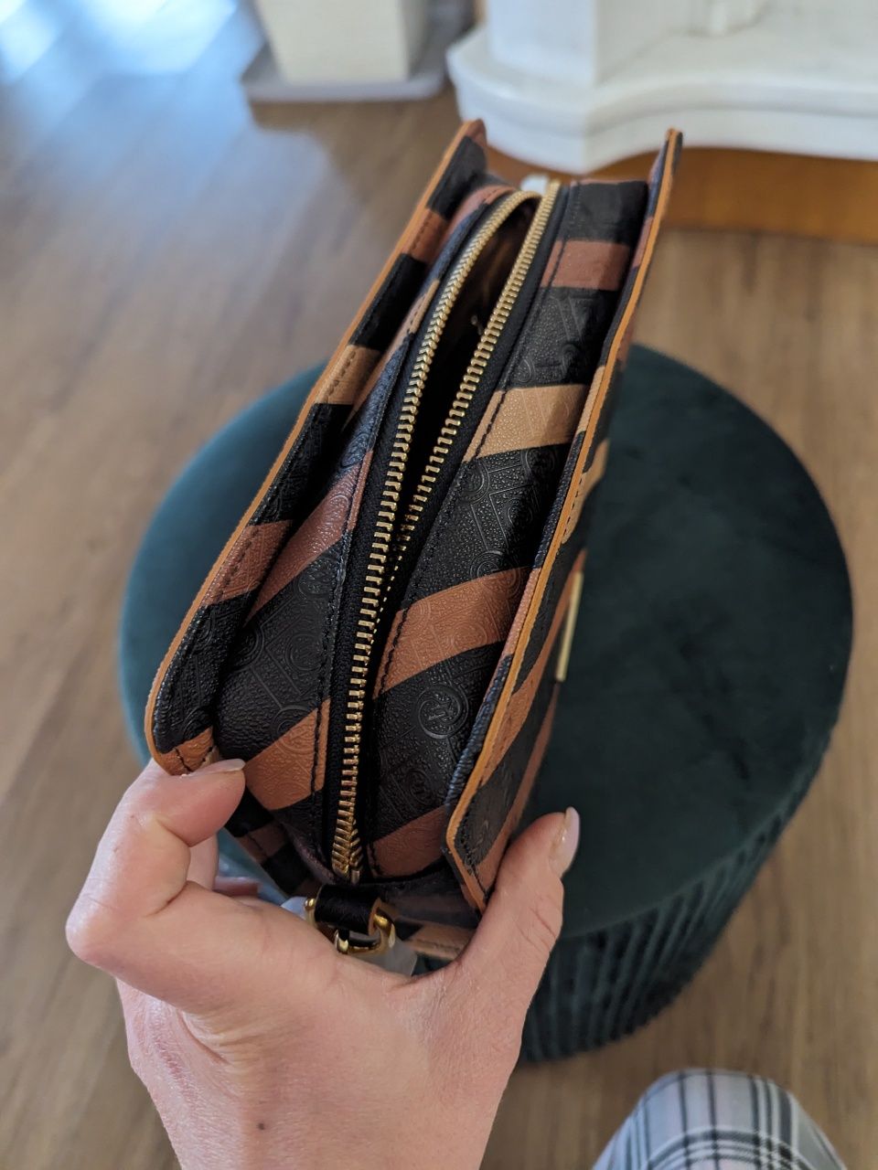 Geanta crossbody Vakko