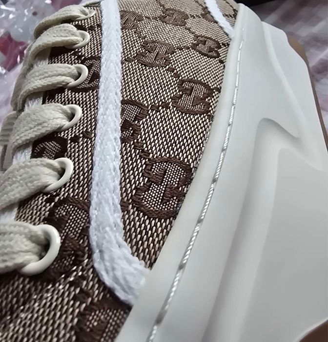 Adidasi gucci, aproape noi doar cateva purtari au, made in italy