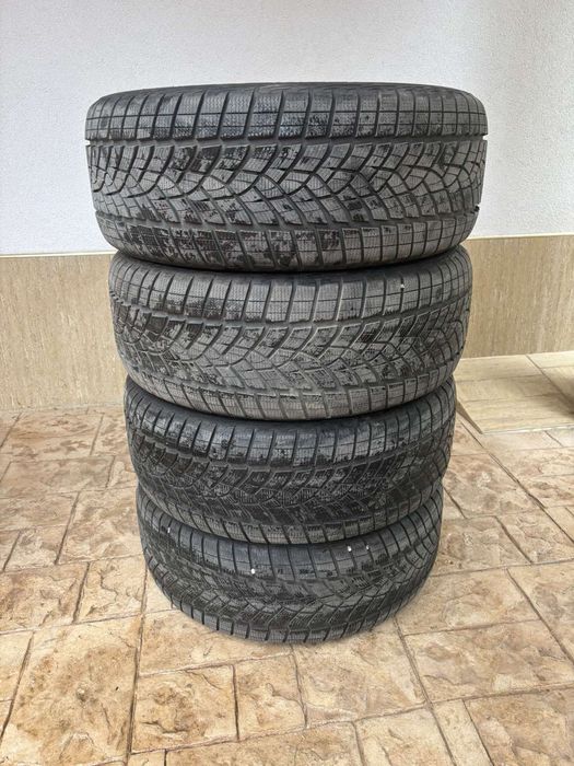 Зимни гуми ,марка goodyear